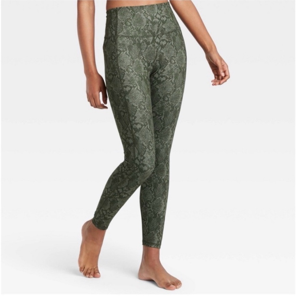 All In Motion Snake Print 🐍 Contour Power Waist High-Rise Leggings